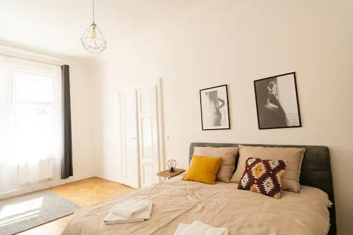Luxury Residence Apartments In Vaclavske Namesti Прага